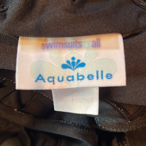 Sexy Black & White Zip Up Swimsuit - Picture 7 of 9